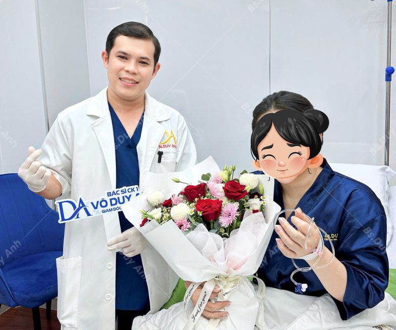 Bác sĩ Duy Anh và khách hàng